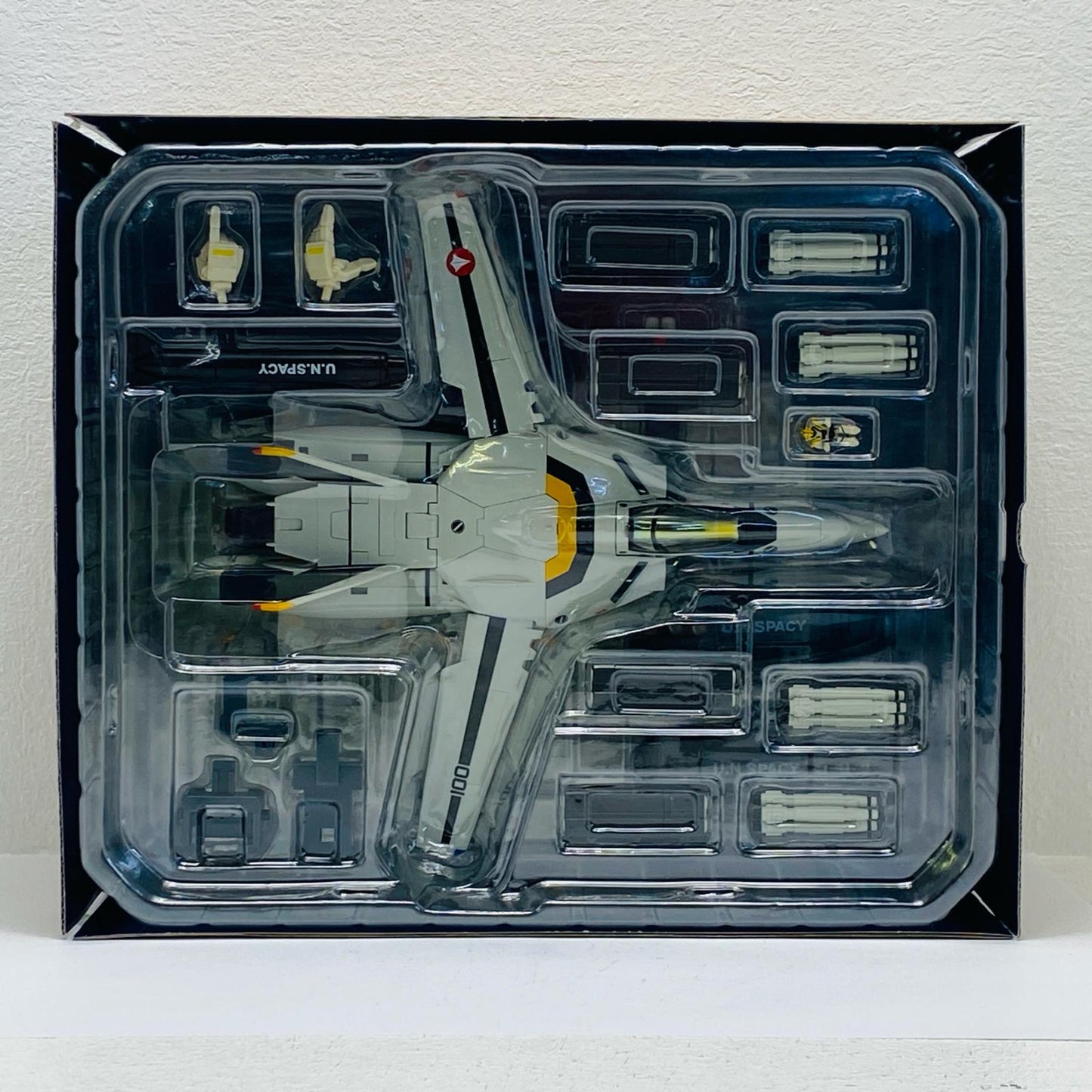 完全変形1/60VF-1S+スーパー&ストライクパーツロイ・フォッカー機「超時空要塞マクロス愛・おぼえていますか」【フィギュア】
