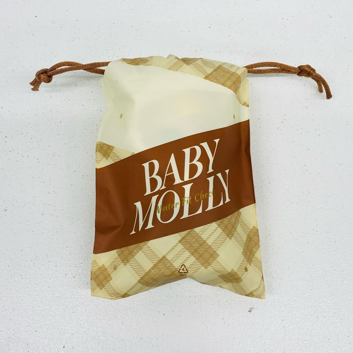 Cold Wind Blows BABY MOLLY Winter Fit Check ぬいぐるみペ