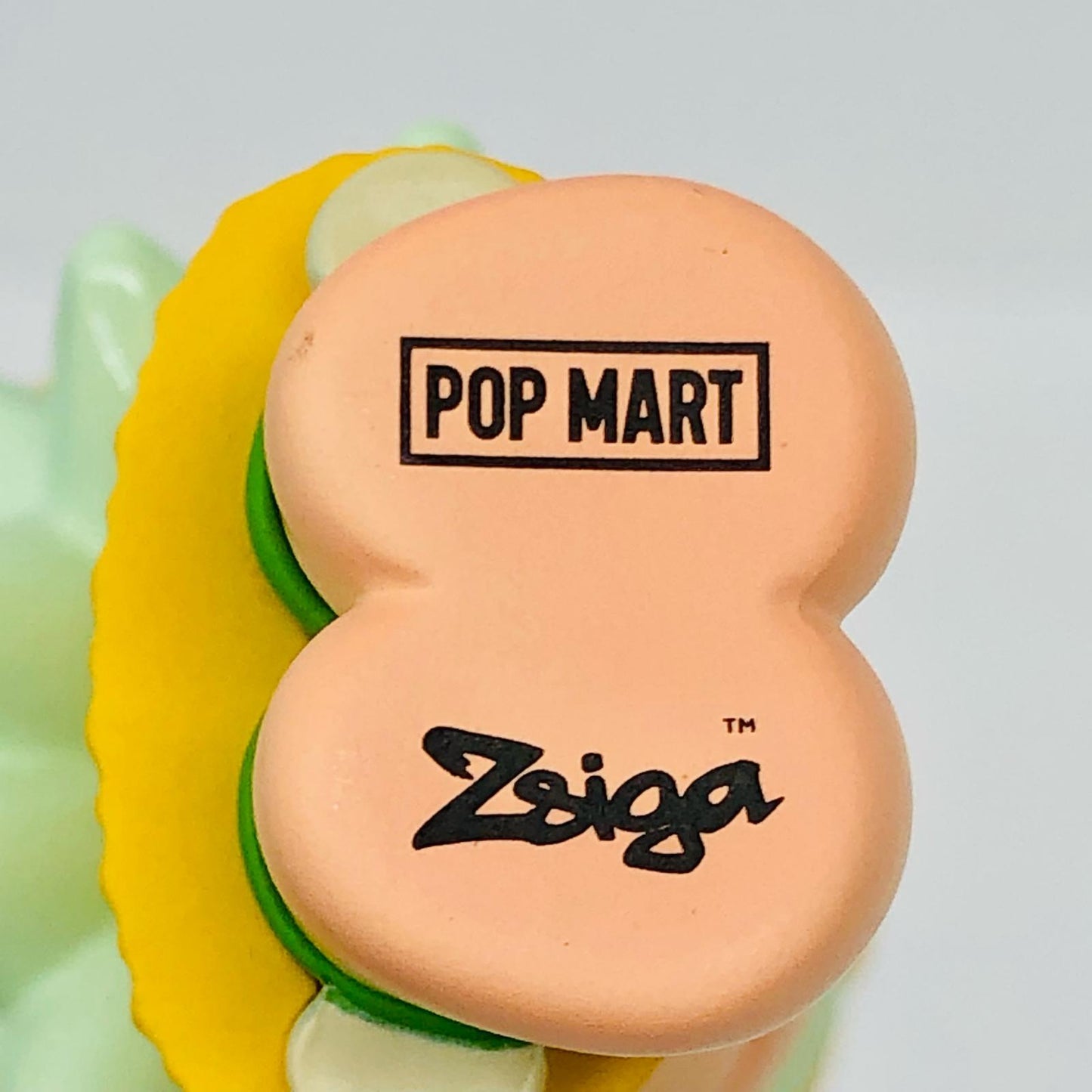 フィギュア Time Messenger 「POPMART ZSIGA Walking Into The Forest シリーズ」 Time Messenger ZSIGA Walking Into The Forest【フィギュア】【飾磨店】