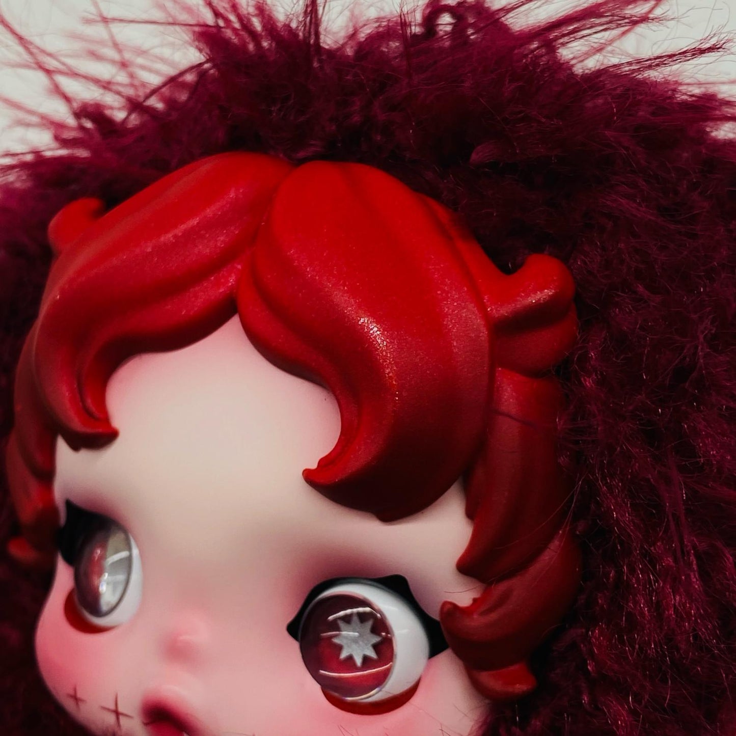 フィギュア Chomp「SKULLPANDA You Found Me! シリーズ ぬいぐるみペンダント」 Chomp SKULLPANDA You Found Me!【フィギュア】【飾磨店】