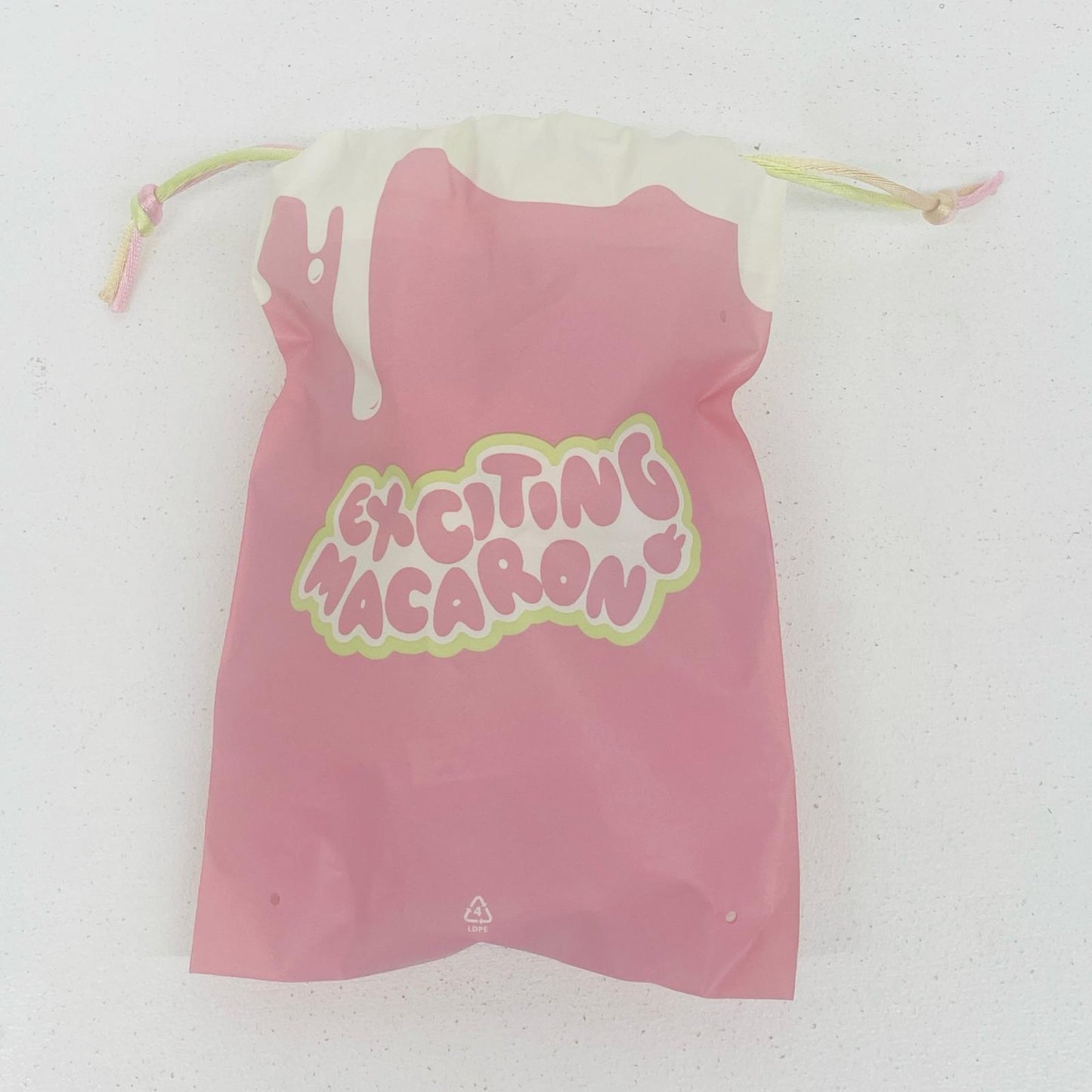 ぬいぐるみ Sea Salt Coconut「THE MONSTERS Exciting Macaron シリーズ ぬいぐるみ ペンダント」【飾磨店】