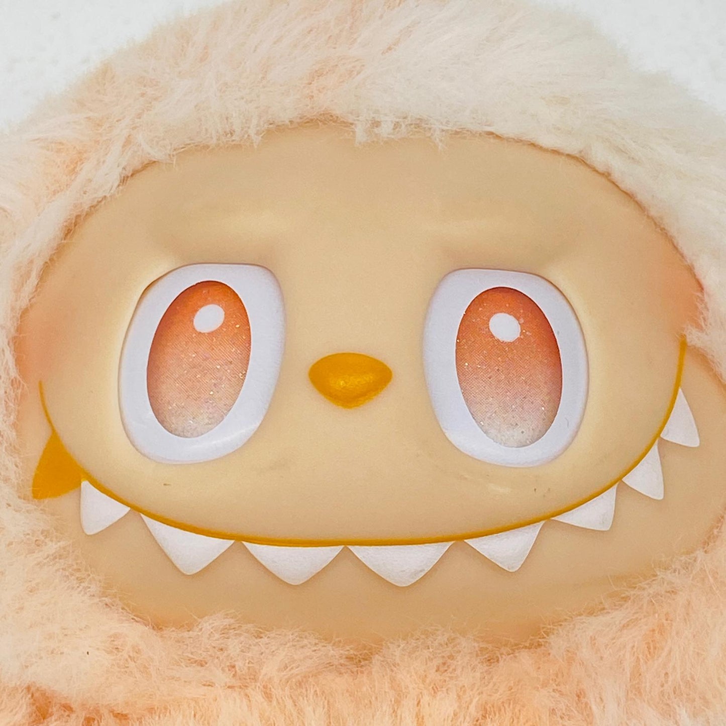 ぬいぐるみ HAPPINESS「THE MONSTERS Big into Energy シリーズ ぬいぐるみペンダント」POPMART HAPPINESS THE MONSTERS Big into Energy【飾磨店】