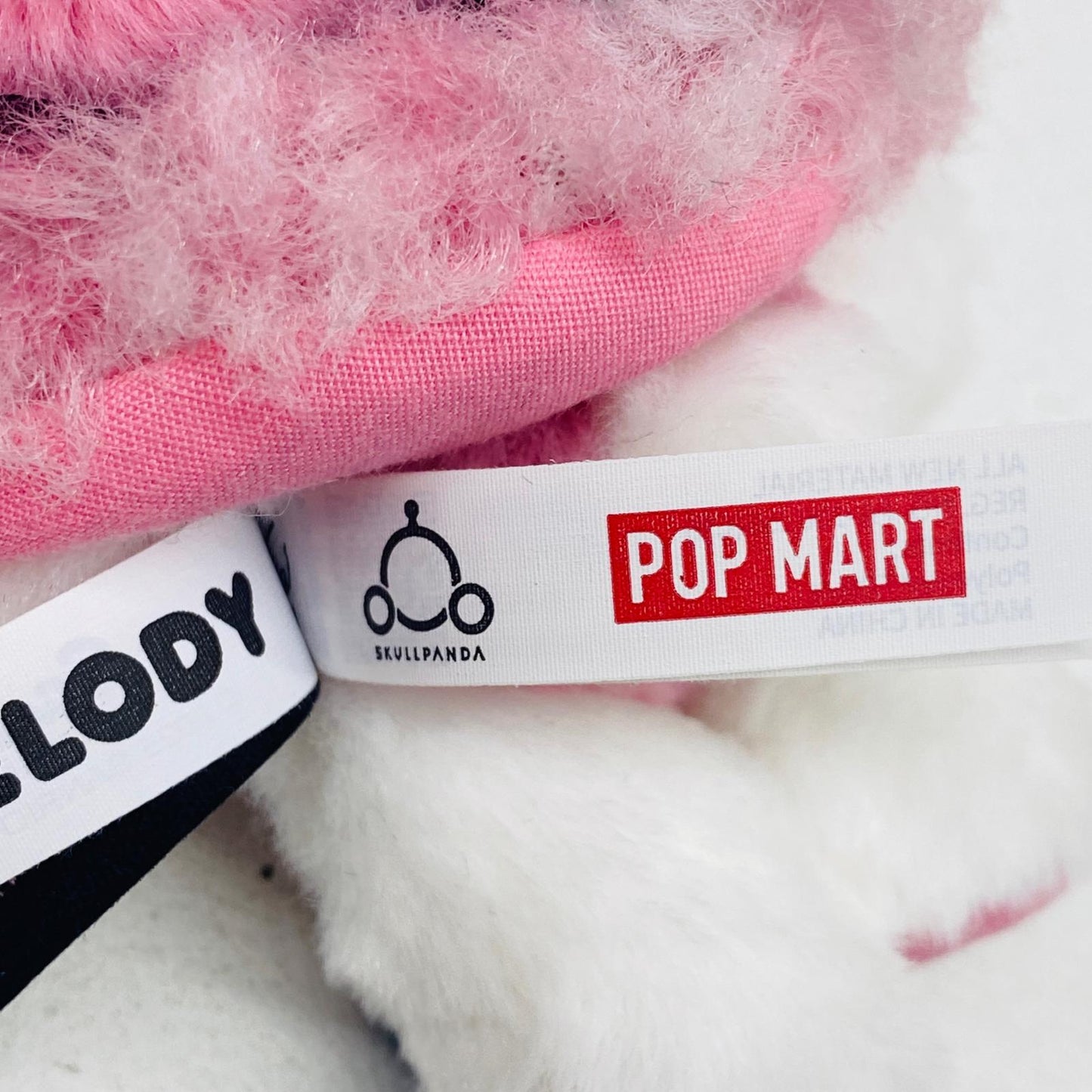 ぬいぐるみ SKULLPANDA×MY MELODY ぬいぐるみペンダント 「POPMART SKULLPANDA×サンリオキャラクターズ」 SKULLPANDA×MY MELODY POPMART SKULLPANDA×サンリオキャラクターズ【加古川物流】