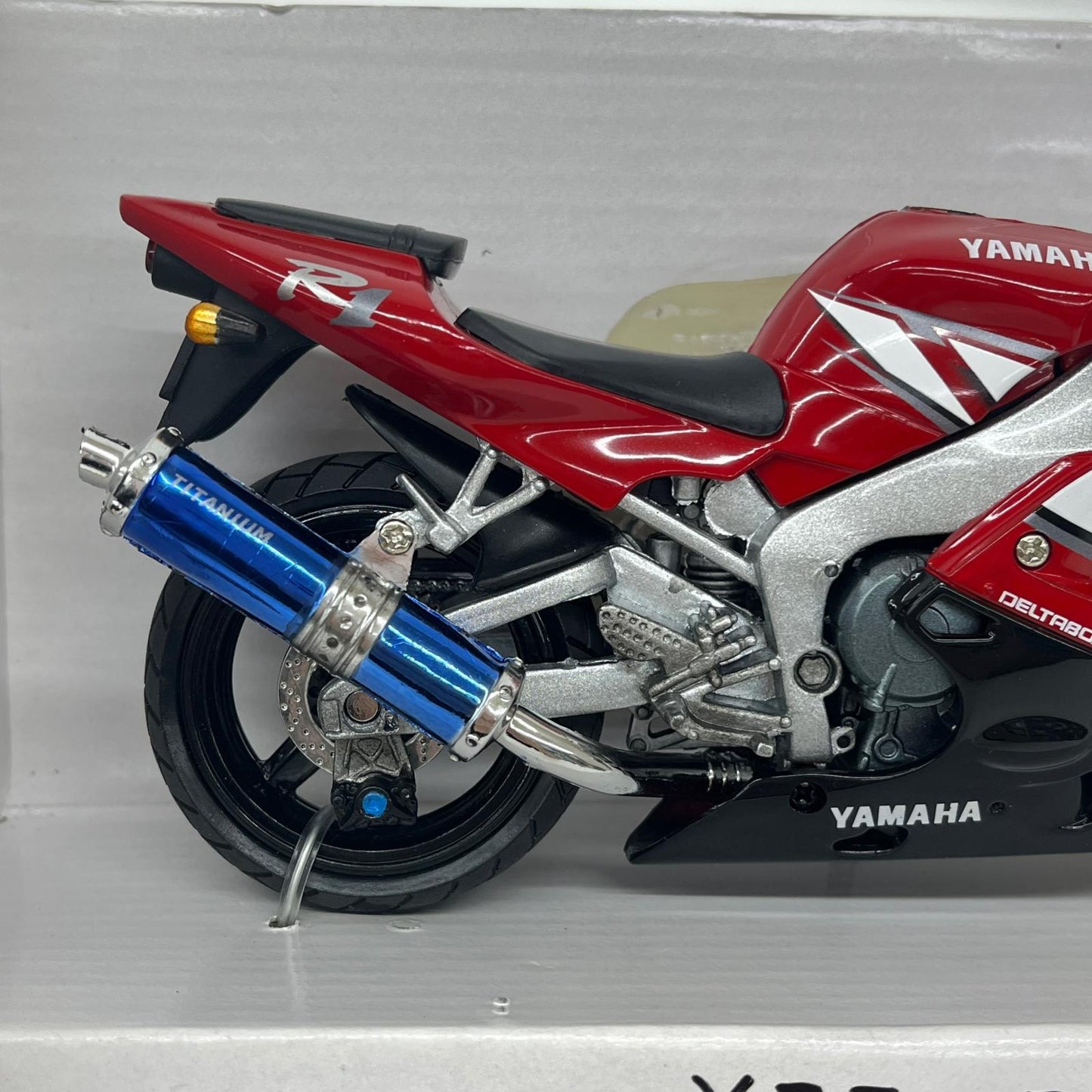 おもちゃ・玩具 1/12 YAMAHA ヤマハ YZF-R1 New-Ray Toys YAMAHA YZF-R1【加古川物流】