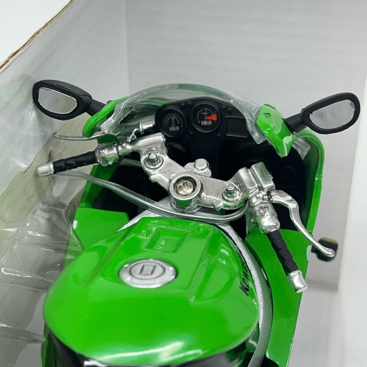 おもちゃ・玩具 1/12 KAWASAKI ZX-9R カワサキ ニンジャ New-Ray Toys KAWASAKI ZX-9R ニンジャ【加古川物流】