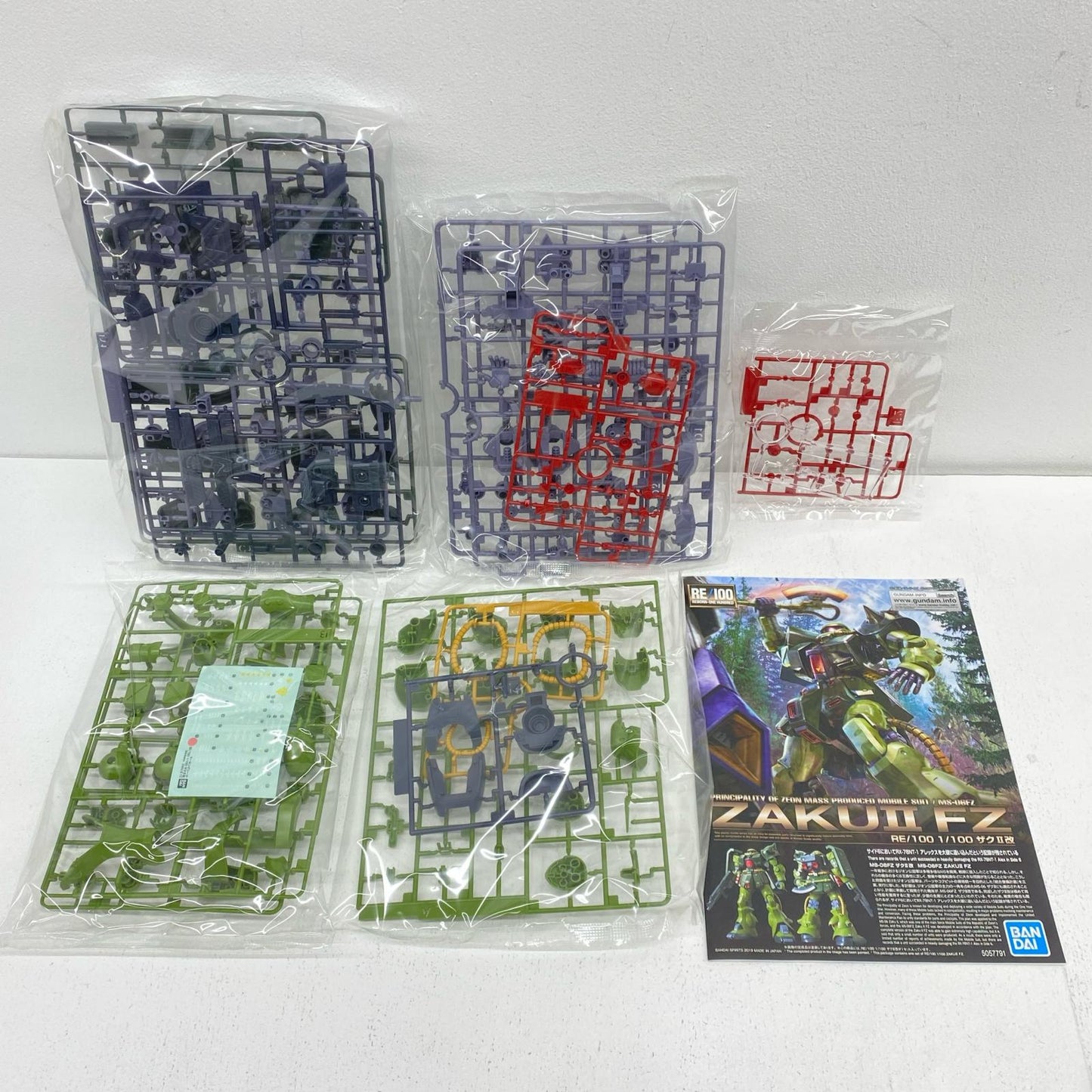 プラモデル 1/100RE/100MS-06FZザクII改「機動戦士ガンダム0080ポケットの中の戦争」 MS-06FZザクII改 RE/100【加古川物流】