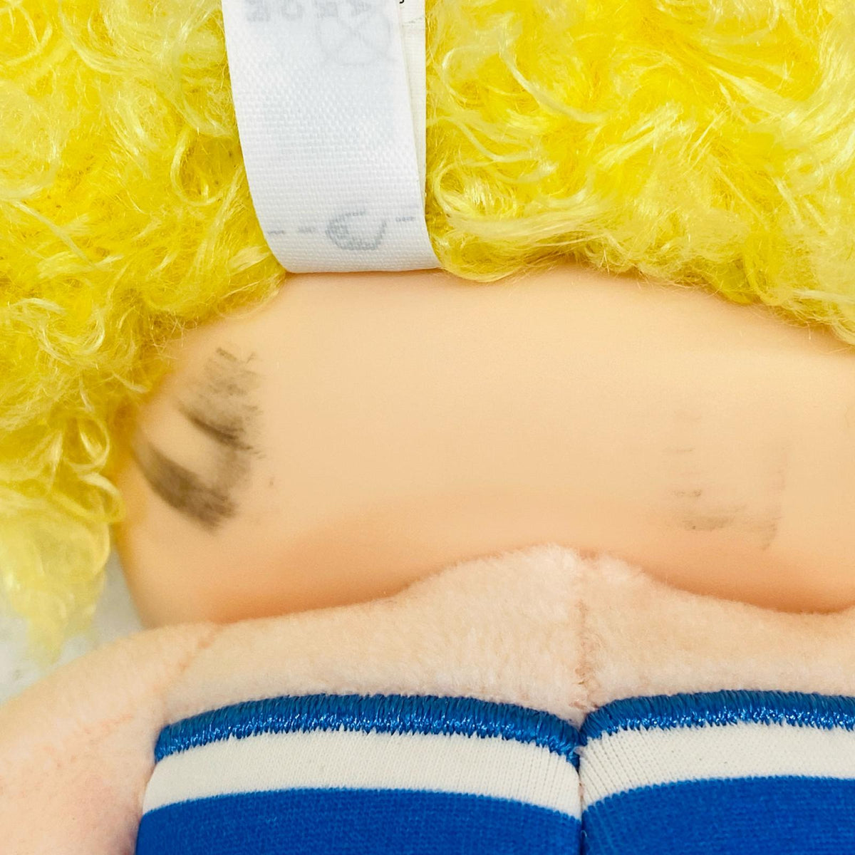 ぬいぐるみ SUNBATHING 「POP MART CRYBABY Vacation Mode On シリーズ SUNBATHING【加古川物流】