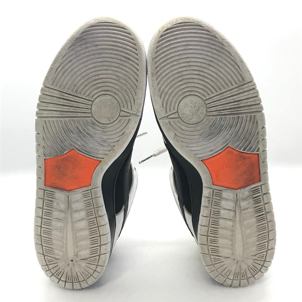 NIKE | ナイキ × TIGHTBOOTH(タイトブース) SB DUNK LOW PRO スニーカー FD2629-100 ホワイト/ブラック-セーフティーオレンジ 26.5cm【倉吉店】