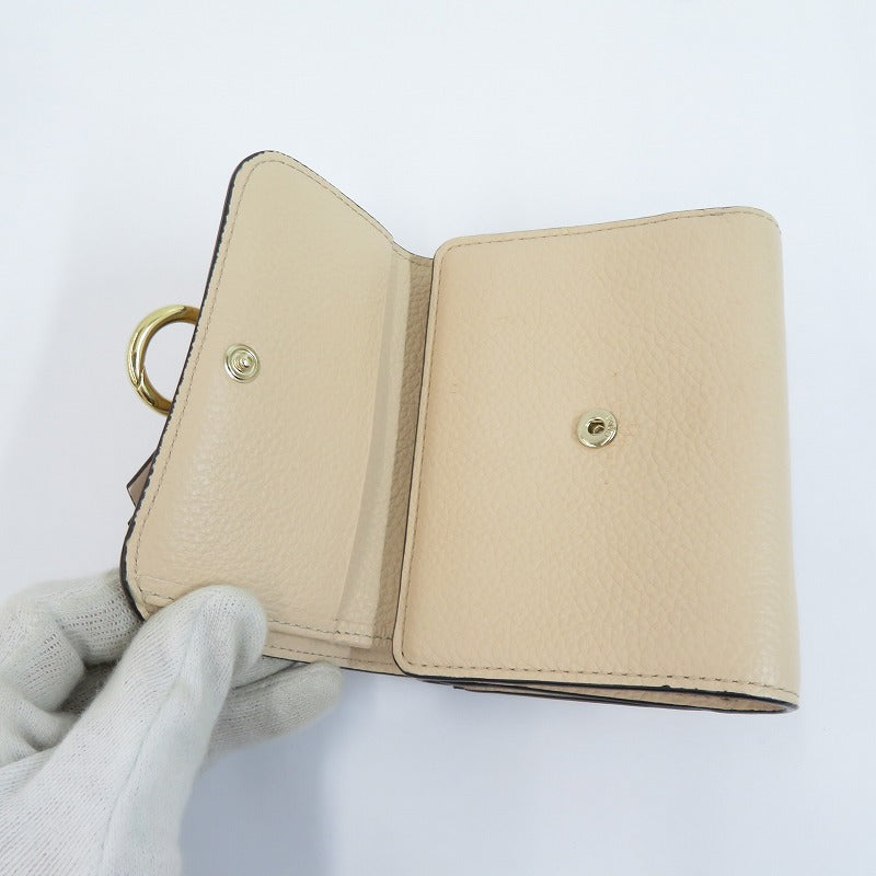 Chloe | クロエ アルファベット スモール トリフォールド ウォレット 三つ折り財布 CHC21WP945F576J5 ベージュ【瀬戸大橋店】