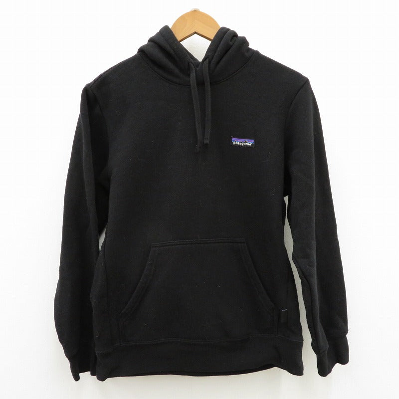 patagonia | パタゴニア メンズ P-6 ラベル アップライザル フーディ パーカー 39621 ブラック サイズ：XS【瀬戸大橋店】