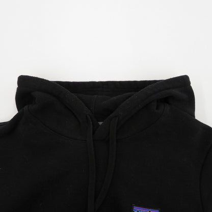 patagonia | パタゴニア メンズ P-6 ラベル アップライザル フーディ パーカー 39621 ブラック サイズ：XS【瀬戸大橋店】