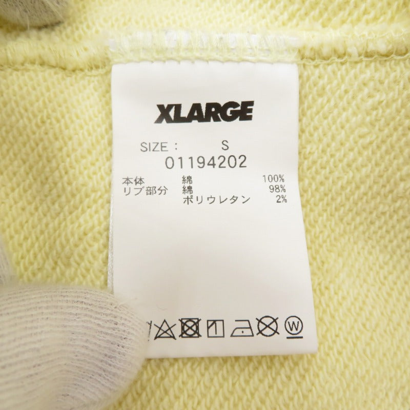 X-LARGE | エクストララージ EMBROIDERY STANDARD LOGO PULLOVER パーカー 01194202 イエロー サイズ：S【瀬戸大橋店】