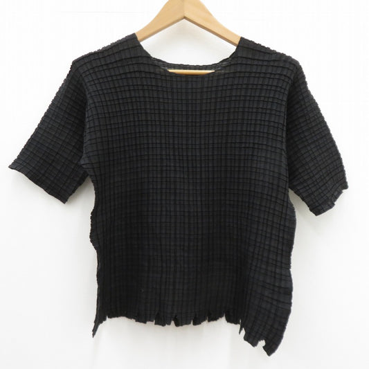 ISSEY MIYAKE | イッセイミヤケ その他トップス IM04FJ950 ブラック サイズ：2【瀬戸大橋店】