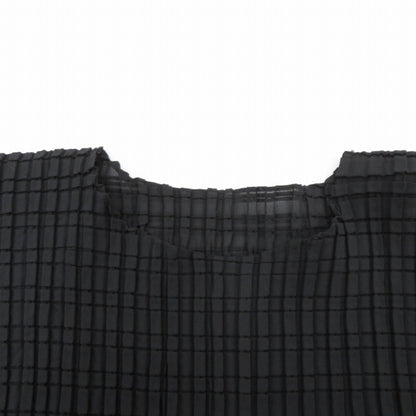 ISSEY MIYAKE | イッセイミヤケ その他トップス IM04FJ950 ブラック サイズ：2【瀬戸大橋店】