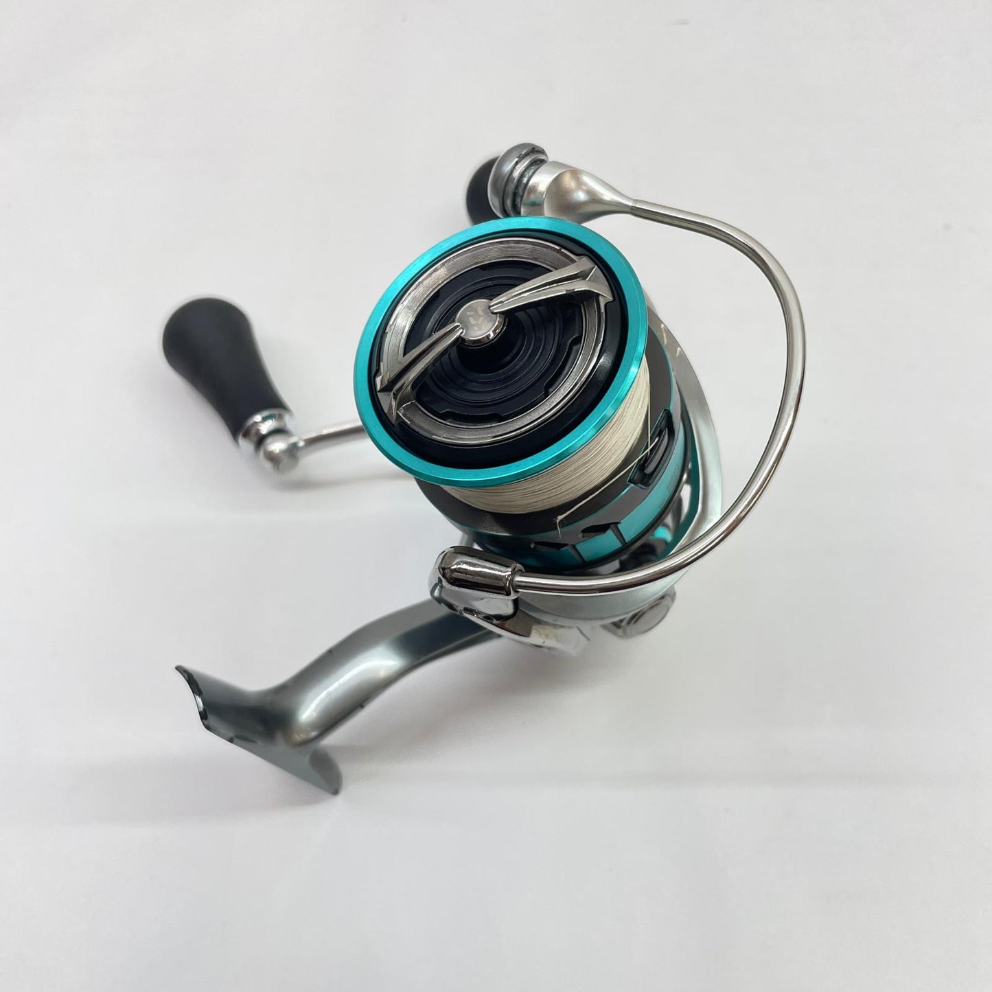 【フィッシング/釣り/釣具/リール】 【スピニングリール】Daiwa | ダイワ 18エメラルダスAIRLT3000S-CXH ※全体的に目立つキズ多数あり【瀬戸大橋店】