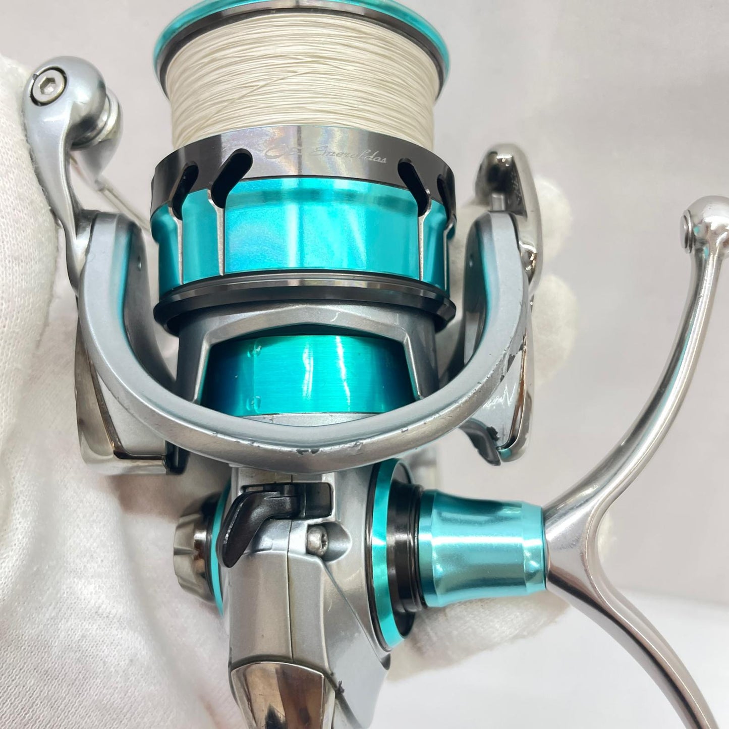 【フィッシング/釣り/釣具/リール】 【スピニングリール】Daiwa | ダイワ 18エメラルダスAIRLT3000S-CXH ※全体的に目立つキズ多数あり【瀬戸大橋店】