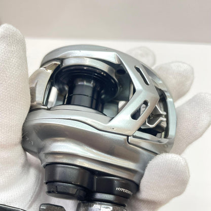 【フィッシング/釣り/釣具/リール】 【ベイトリール/右ハンドル】Daiwa | ダイワ 21アルファスSVTW800H 00630221【瀬戸大橋店】