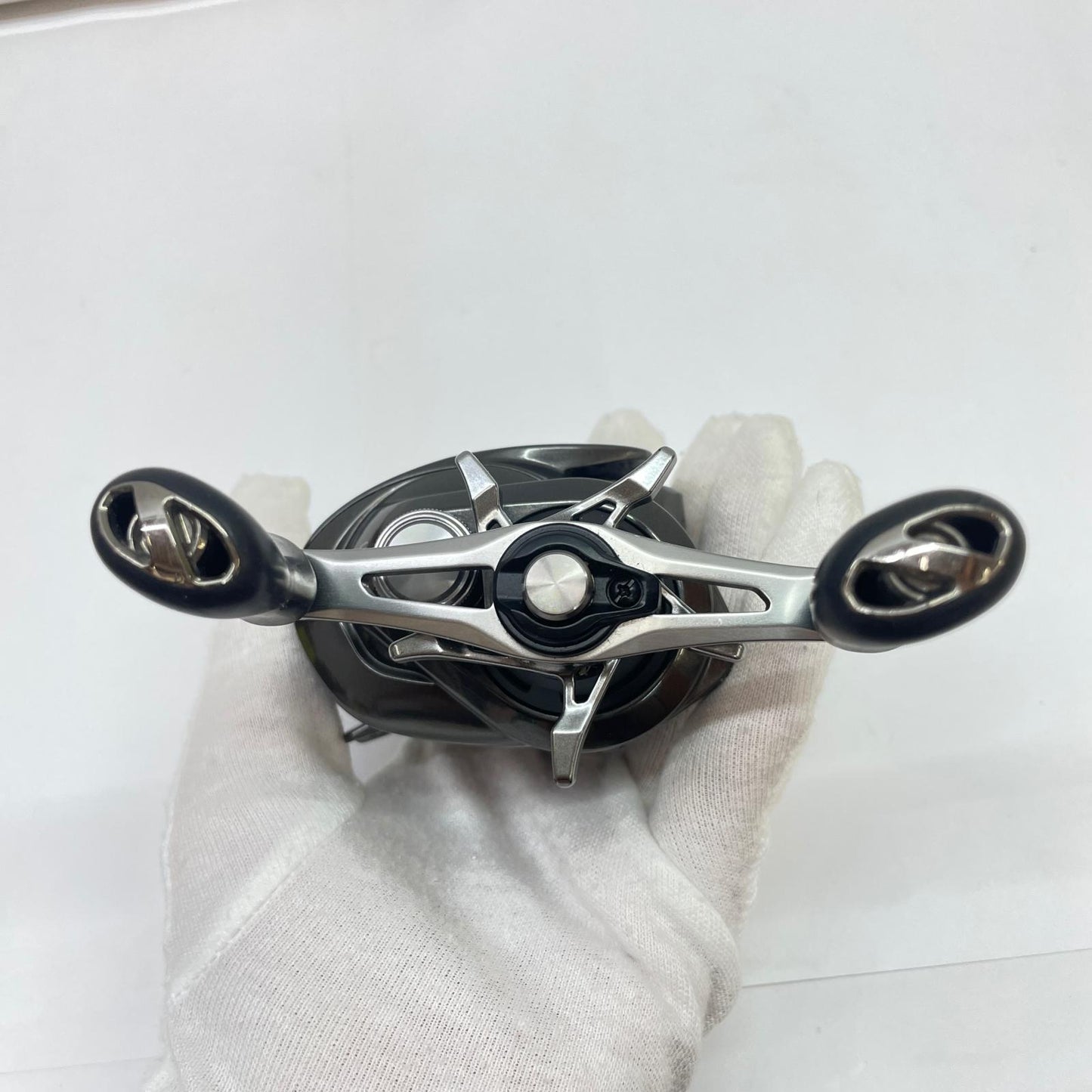 【フィッシング/釣り/釣具/リール】 【ベイトリール/右ハンドル】SHIMANO | シマノ 20メタニウムHG 04114【瀬戸大橋店】