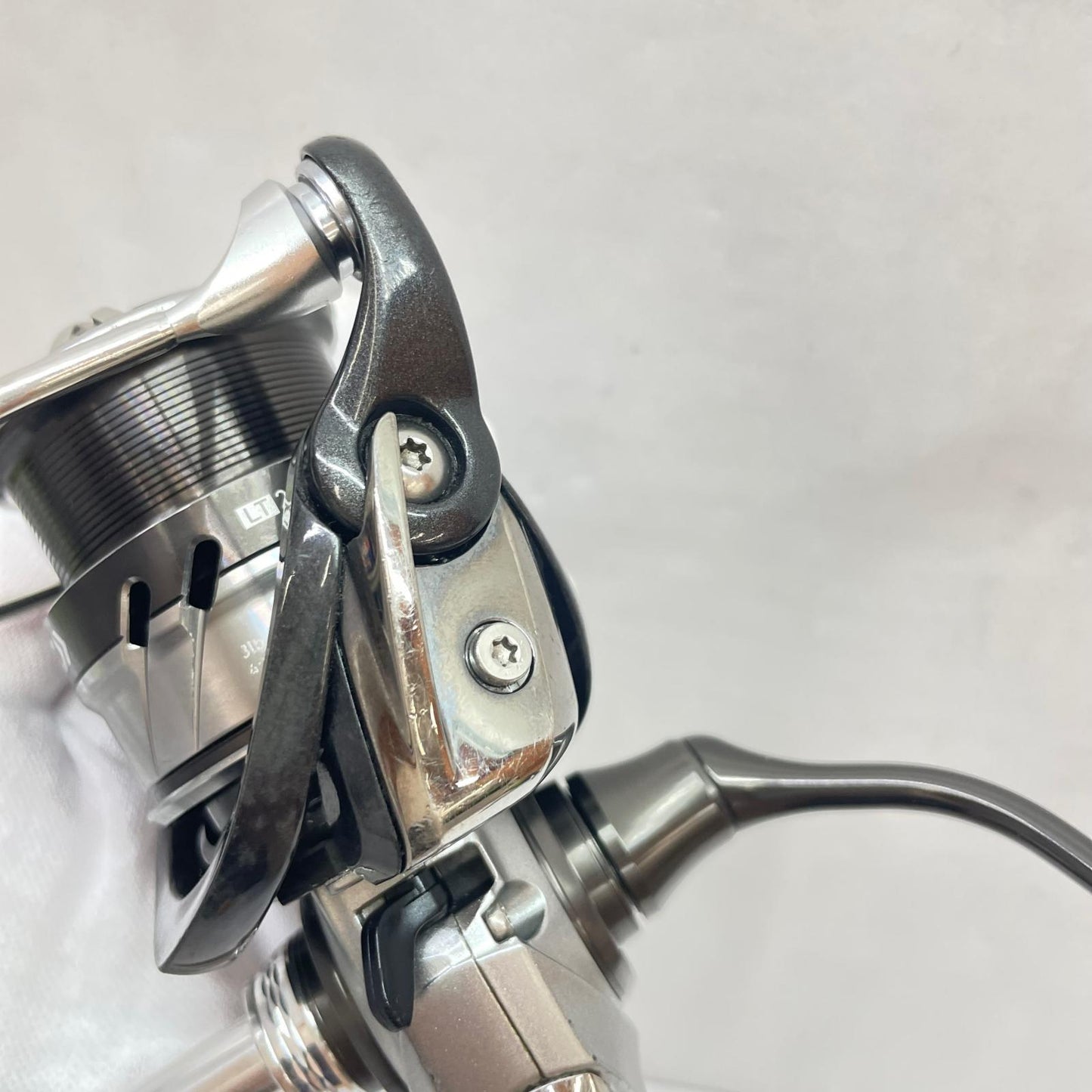 【フィッシング/釣り/釣具/リール】 【スピニングリール】Daiwa | ダイワ 18カルディアLT2000S ※カスタム品純正パーツありません。【瀬戸大橋店】