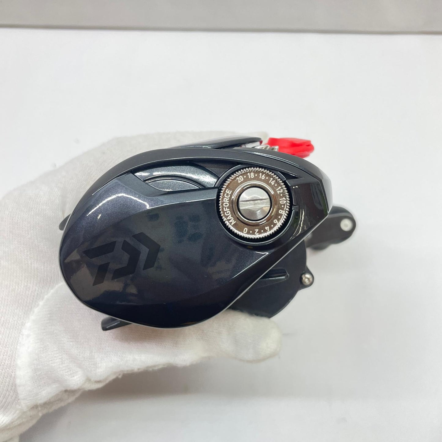 【フィッシング/釣り/釣具/リール】 【ベイトリール/左ハンドル】Daiwa | ダイワ 21タトゥーラTW300XHL 00630106【瀬戸大橋店】