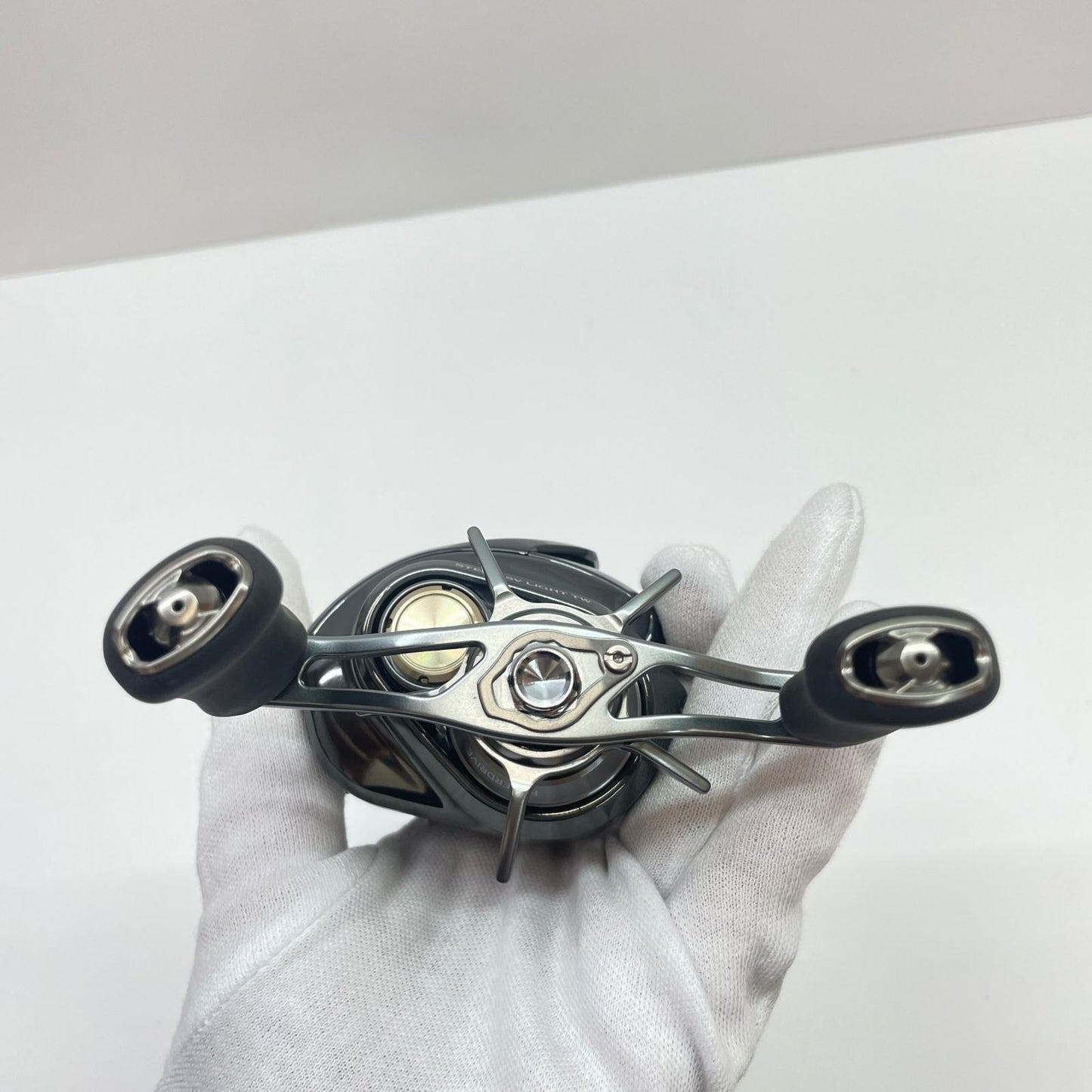 【フィッシング/釣り/釣具/リール】 【ベイトリール/右ハンドル】Daiwa | ダイワ 26スティーズSVライトTW100H 00690322【瀬戸大橋店】