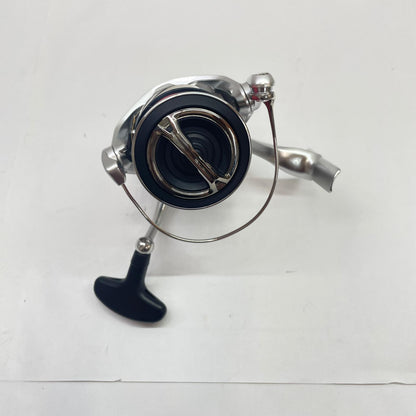 【フィッシング/釣り/釣具/リール】 【スピニングリール】SHIMANO | シマノ 23ストラディック4000MHG 045898【瀬戸大橋店】