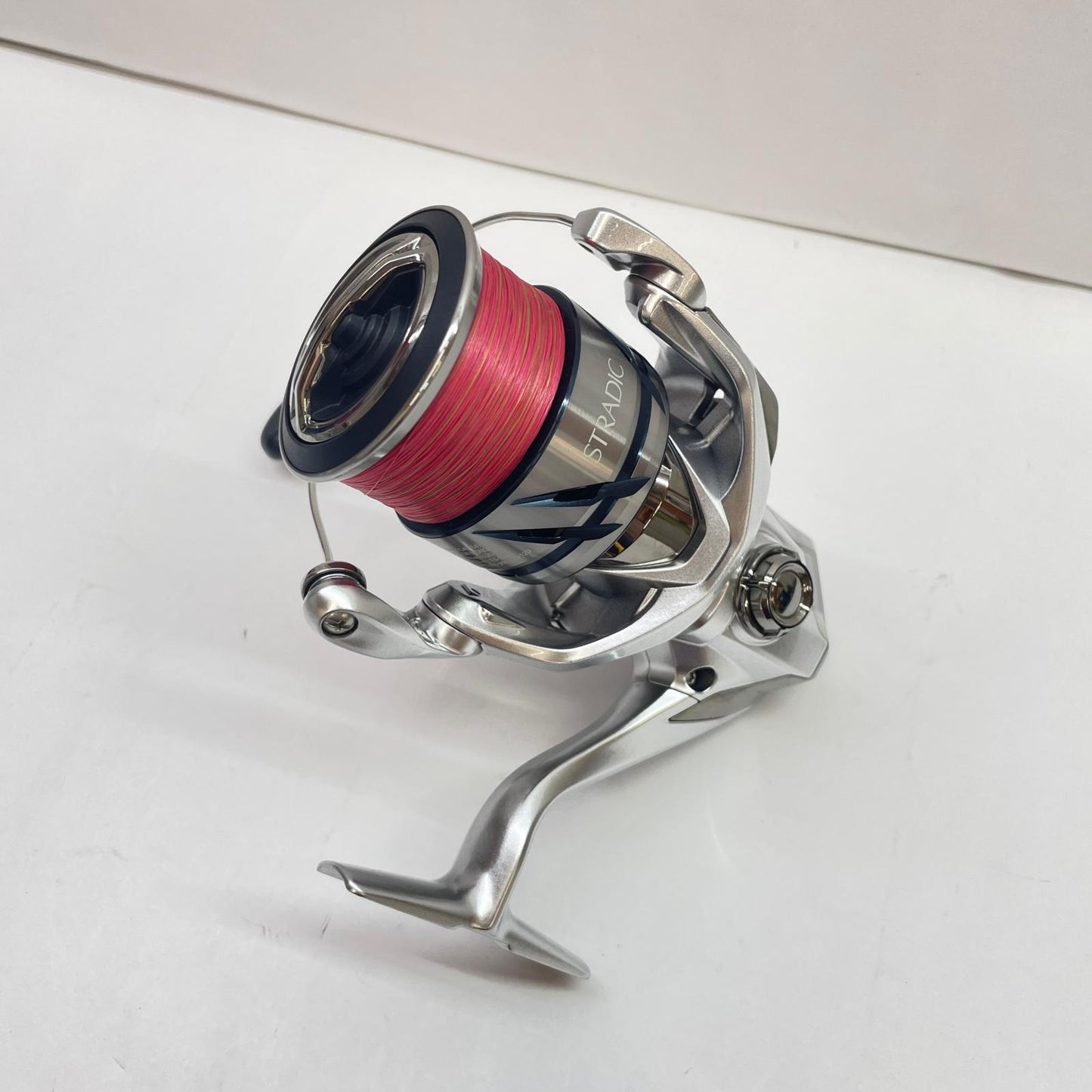 【フィッシング/釣り/釣具/リール】 【スピニングリール】SHIMANO | シマノ 23ストラディック4000MHG 045898【瀬戸大橋店】