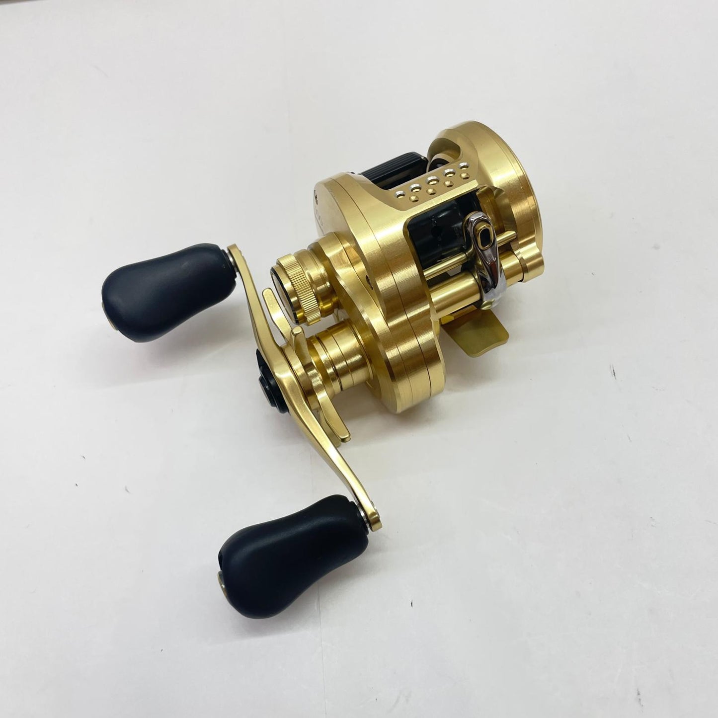 【フィッシング/釣り/釣具/リール】 【ベイトリール/右ハンドル】SHIMANO | シマノ 21カルカッタコンクエスト100 04232【瀬戸大橋店】