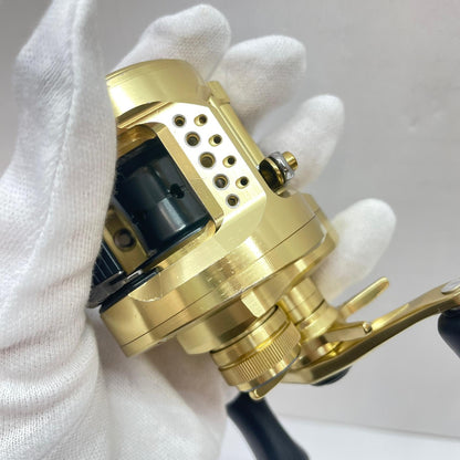 【フィッシング/釣り/釣具/リール】 【ベイトリール/右ハンドル】SHIMANO | シマノ 21カルカッタコンクエスト100 04232【瀬戸大橋店】