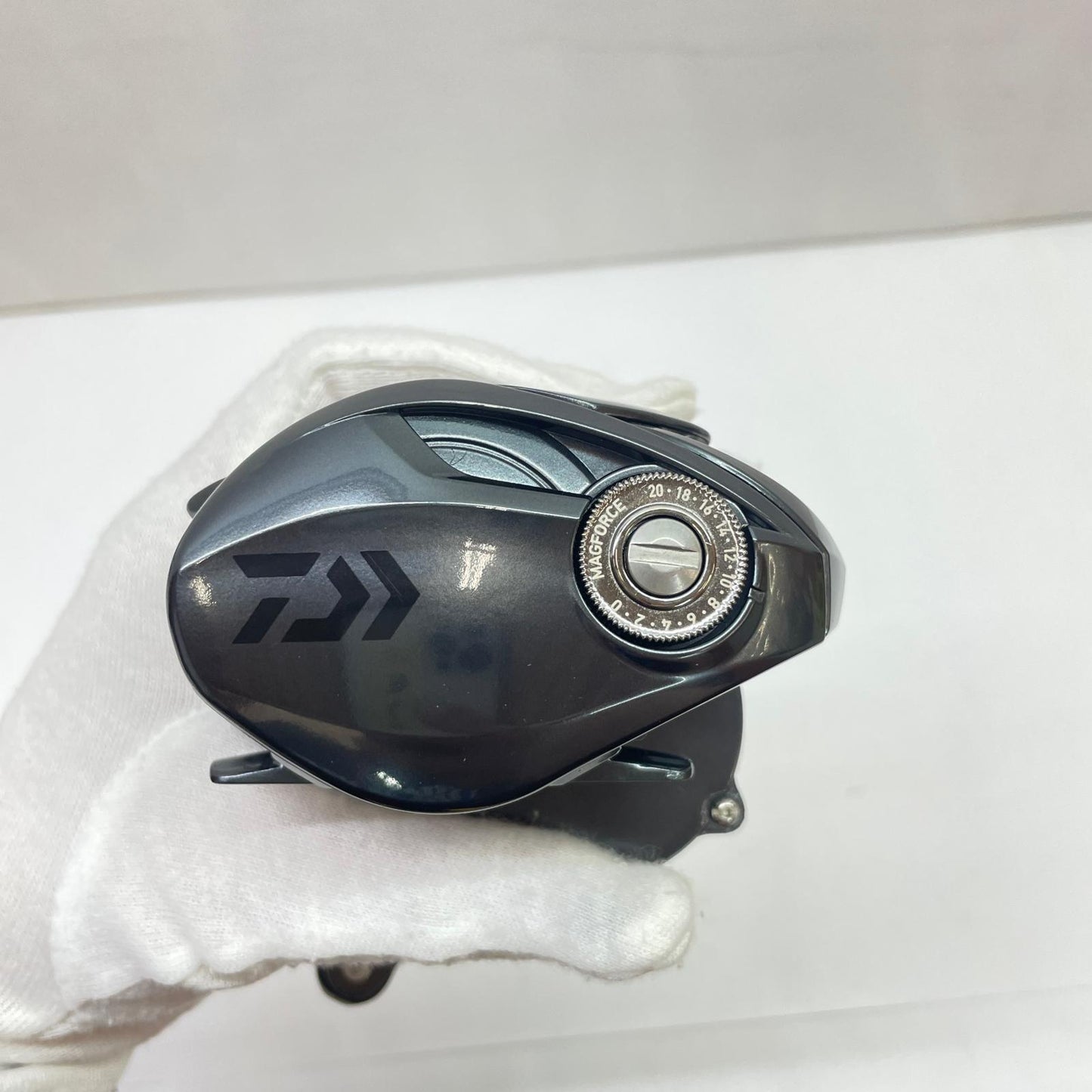 【フィッシング/釣り/釣具/リール】 【ベイトリール/左ハンドル】Daiwa | ダイワ 21タトゥーラTW300XHL 00630106【瀬戸大橋店】