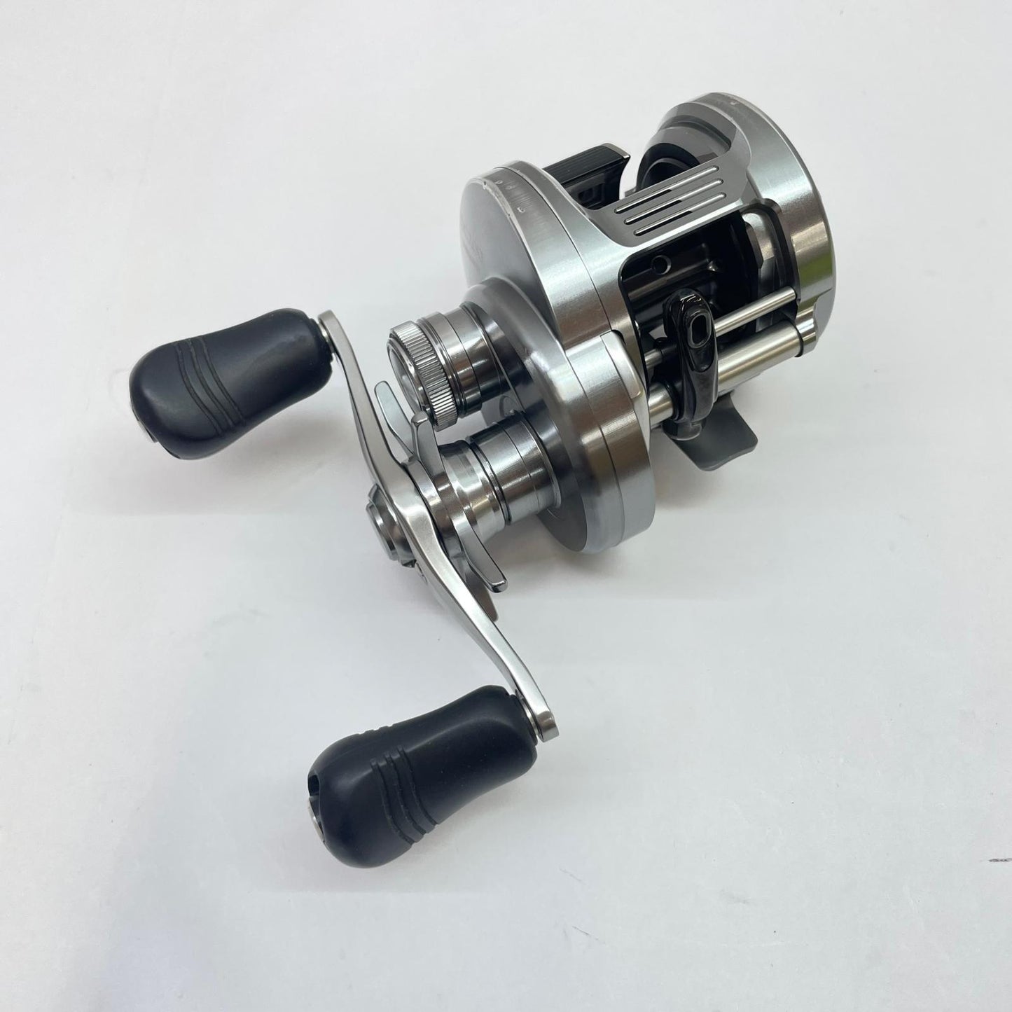 【フィッシング/釣り/釣具/リール】 【ベイトリール/右ハンドル】SHIMANO | シマノ 19カルカッタコンクエストDC200 03978【瀬戸大橋店】