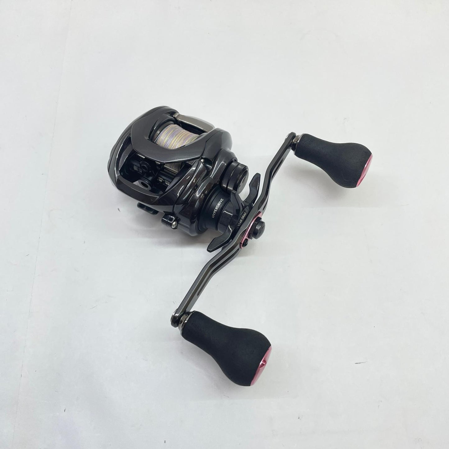 【フィッシング/釣り/釣具/リール】 【ベイトリール/左ハンドル】Daiwa | ダイワ 23紅牙100L 00631027【瀬戸大橋店】