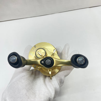 【フィッシング/釣り/釣具/リール】 【ベイトリール/右ハンドル】SHIMANO | シマノ 21カルカッタコンクエスト100 04232【瀬戸大橋店】