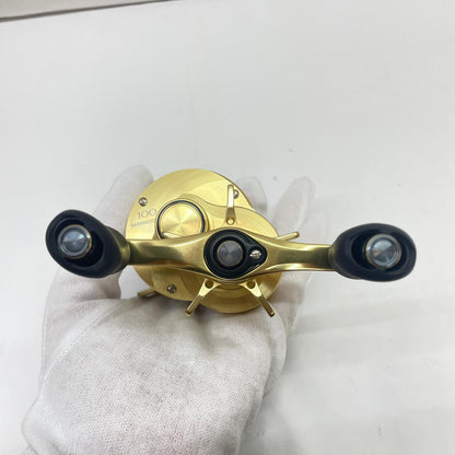 【フィッシング/釣り/釣具/リール】 【ベイトリール/右ハンドル】SHIMANO | シマノ 21カルカッタコンクエスト100 04232【瀬戸大橋店】