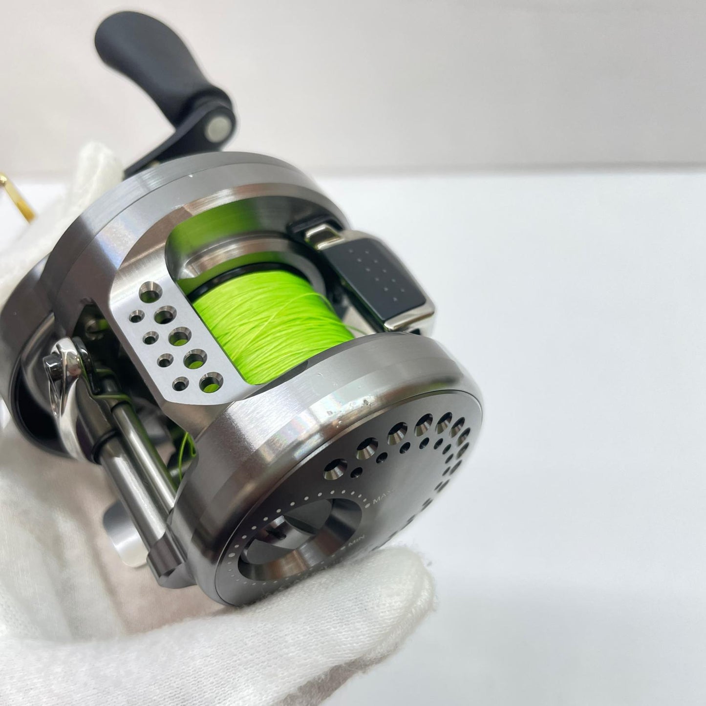【フィッシング/釣り/釣具/リール】 【ベイトリール/右ハンドル】SHIMANO | シマノ 17カルカッタコンクエストBFSHG 03675 ※カスタム品純正パーツありません。【瀬戸大橋店】