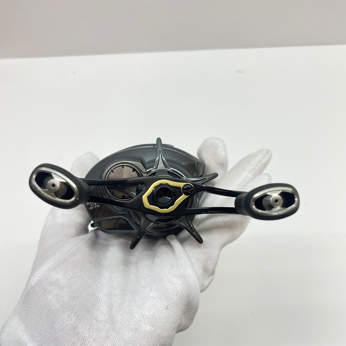 【フィッシング/釣り/釣具/リール】 【ベイトリール/右ハンドル】Daiwa | ダイワ 19スティーズCTSVTW700H 00613530【瀬戸大橋店】
