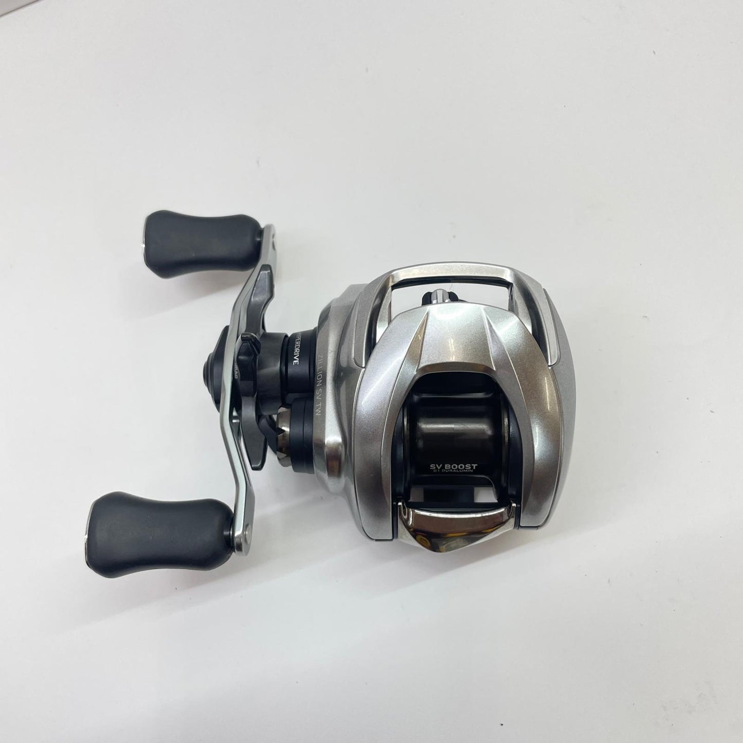 【フィッシング/釣り/釣具/リール】 【ベイトリール/左ハンドル】Daiwa | ダイワ 21ジリオンSVTW1000XHL【瀬戸大橋店】
