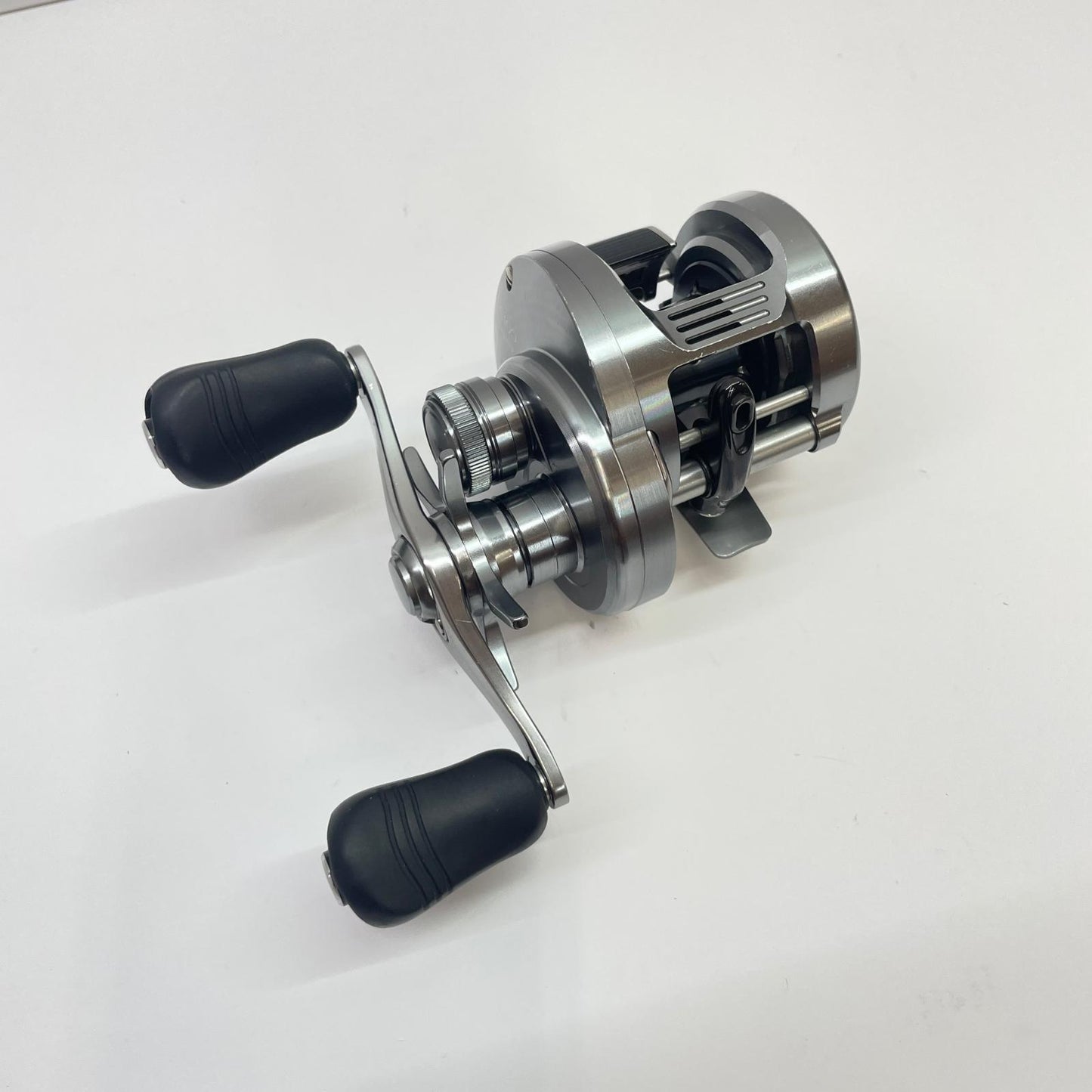【フィッシング/釣り/釣具/リール】 【ベイトリール/右ハンドル】SHIMANO | シマノ 20カルカッタコンクエストDC100 04083【瀬戸大橋店】
