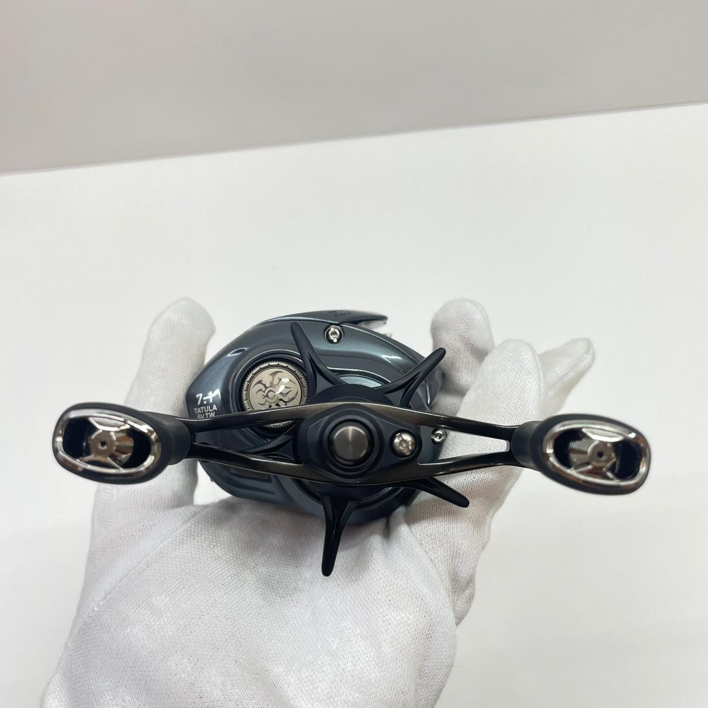【フィッシング/釣り/釣具/リール】 【ベイトリール/右ハンドル】Daiwa | ダイワ 25タトゥーラSVTW100H 00630153【瀬戸大橋店】