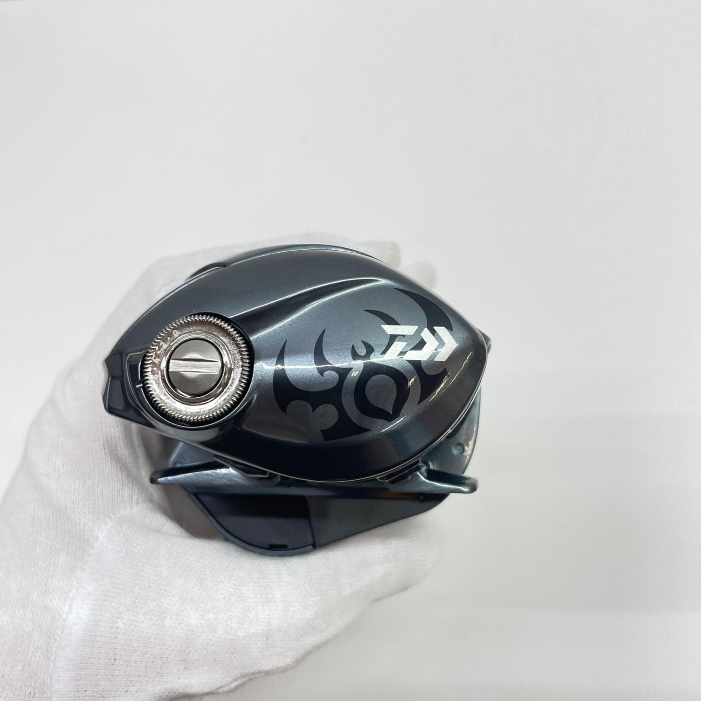 【フィッシング/釣り/釣具/リール】 【ベイトリール/右ハンドル】Daiwa | ダイワ 25タトゥーラSVTW100H 00630153【瀬戸大橋店】