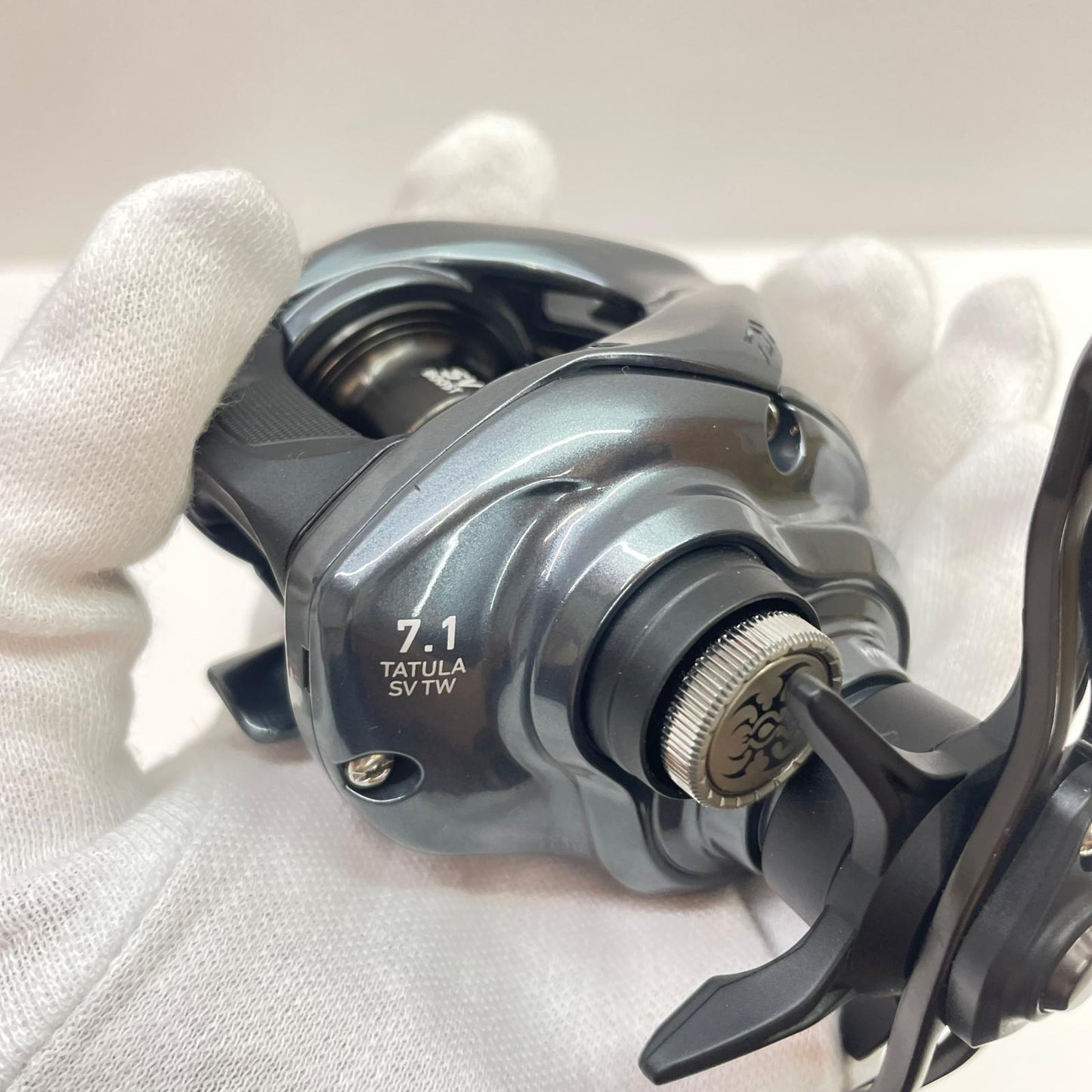 【フィッシング/釣り/釣具/リール】 【ベイトリール/右ハンドル】Daiwa | ダイワ 25タトゥーラSVTW100H 00630153【瀬戸大橋店】