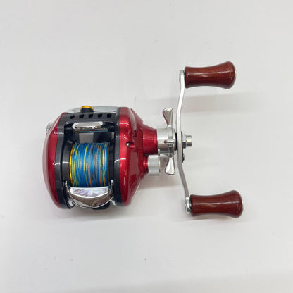 【フィッシング/釣り/釣具/リール】 【ベイトリール/右ハンドル】Daiwa | ダイワ SMAKレッドチューン100R 615012【瀬戸大橋店】