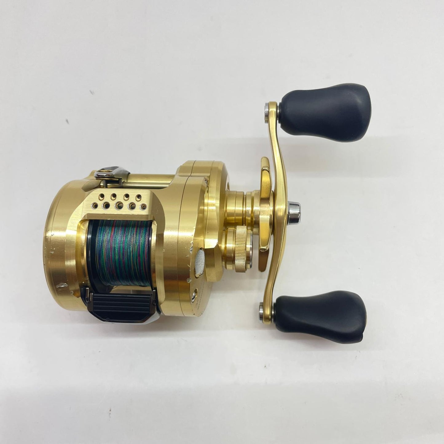 【フィッシング/釣り/釣具/リール】 【ベイトリール/右ハンドル】SHIMANO | シマノ 23カルカッタコンクエストMD300XG 045928 ※タバコ臭 大【瀬戸大橋店】