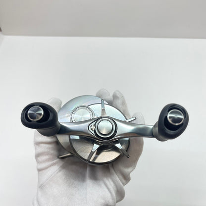 【フィッシング/釣り/釣具/リール】 【ベイトリール/右ハンドル】SHIMANO | シマノ 19カルカッタコンクエストDC200 03978【瀬戸大橋店】
