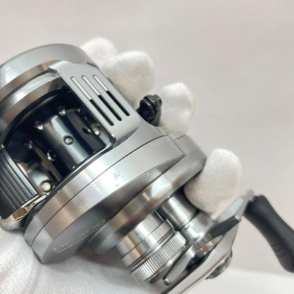 【フィッシング/釣り/釣具/リール】 【ベイトリール/右ハンドル】SHIMANO | シマノ 19カルカッタコンクエストDC200 03978【瀬戸大橋店】