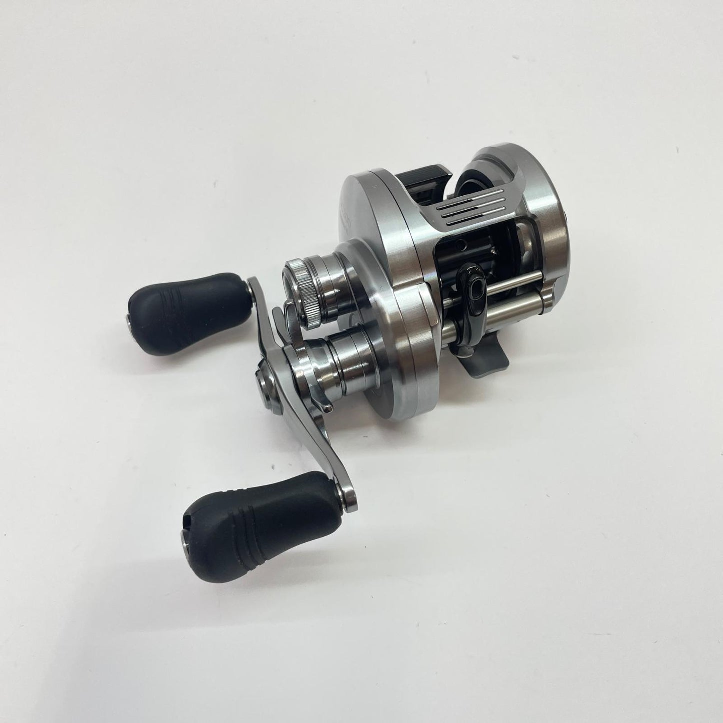 【フィッシング/釣り/釣具/リール】 【ベイトリール/右ハンドル】SHIMANO | シマノ 19カルカッタコンクエストDC200 03978【瀬戸大橋店】