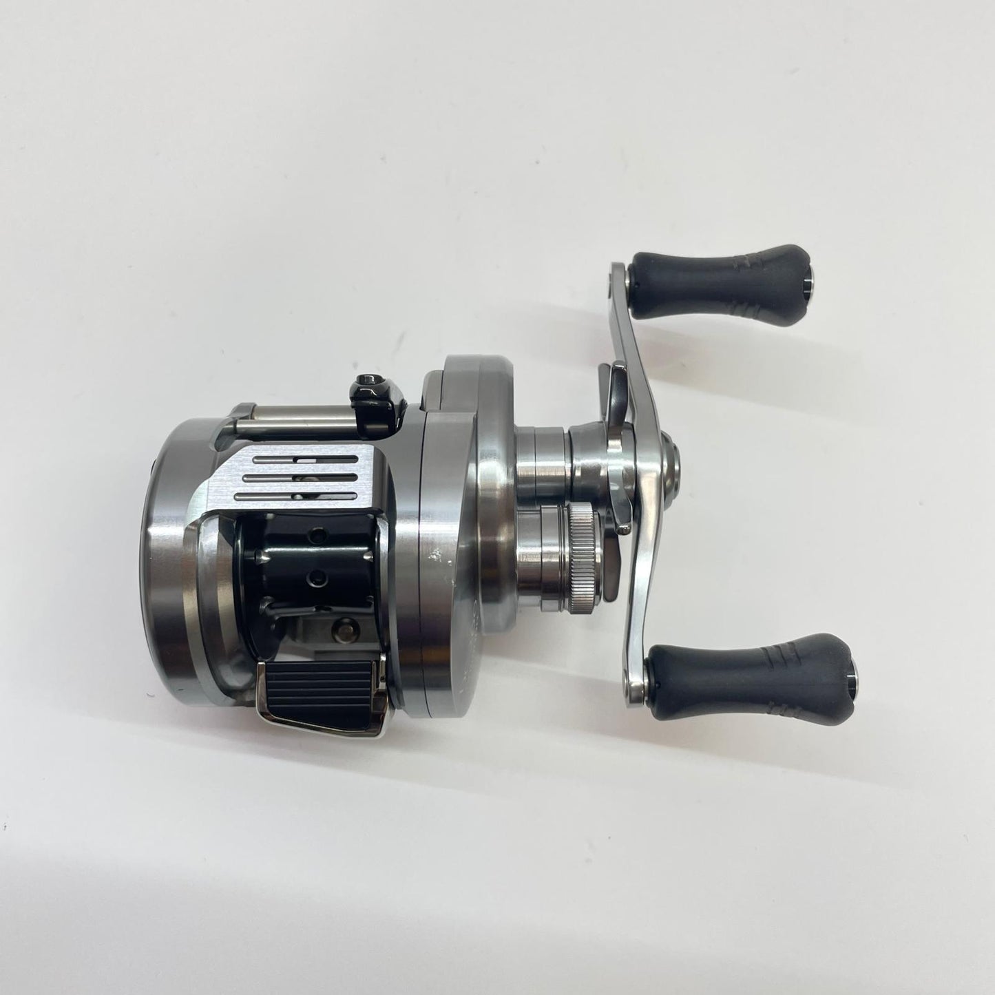 【フィッシング/釣り/釣具/リール】 【ベイトリール/右ハンドル】SHIMANO | シマノ 19カルカッタコンクエストDC200 03978【瀬戸大橋店】