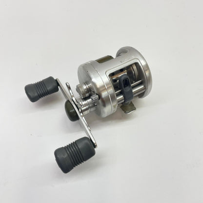 【フィッシング/釣り/釣具/リール】 【ベイトリール/右ハンドル】SHIMANO | シマノ 92カルカッタ100【瀬戸大橋店】