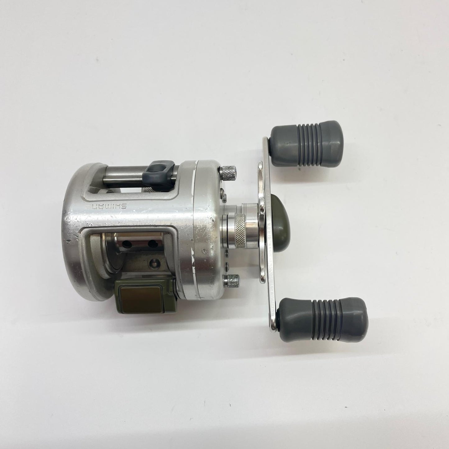 【フィッシング/釣り/釣具/リール】 【ベイトリール/右ハンドル】SHIMANO | シマノ 92カルカッタ100【瀬戸大橋店】