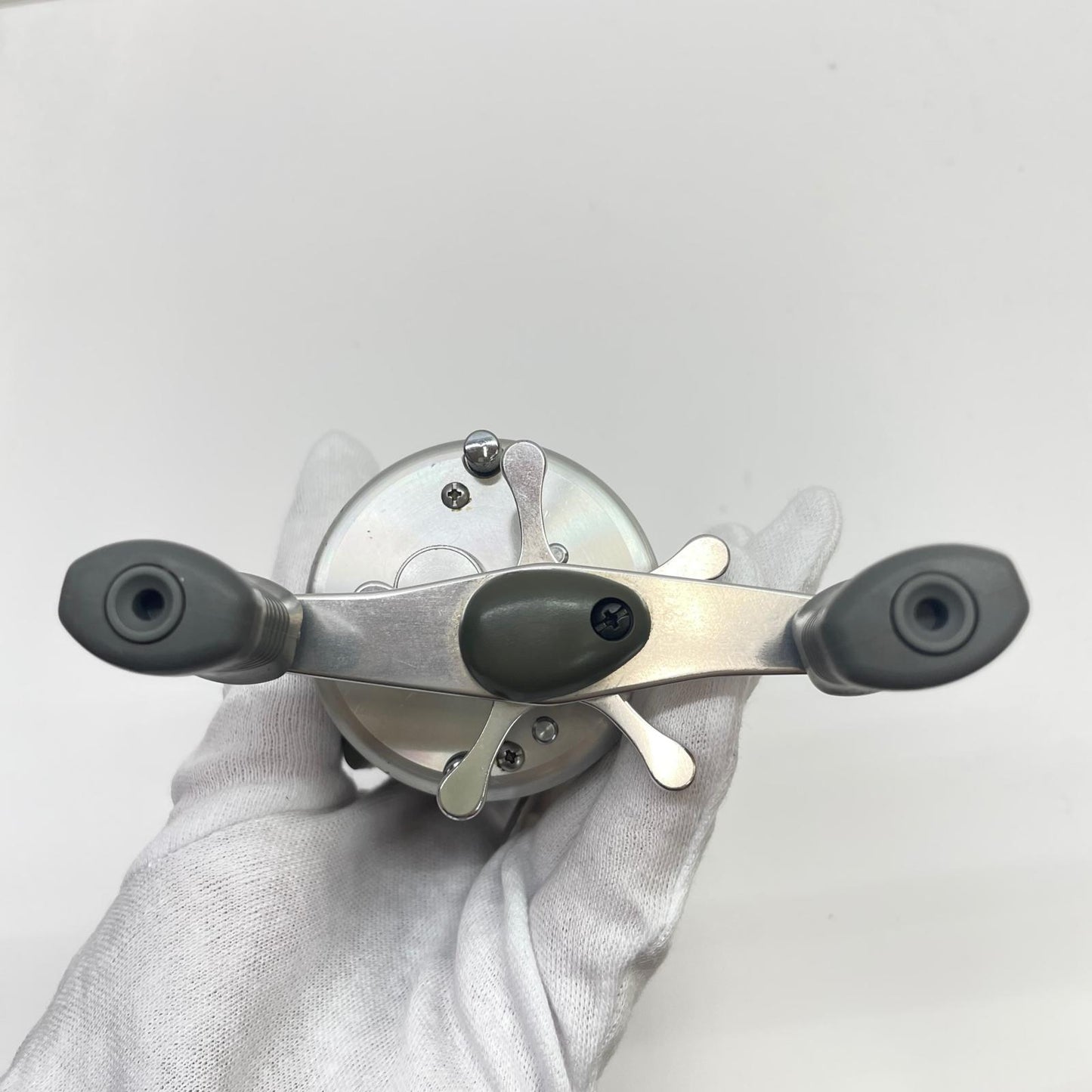 【フィッシング/釣り/釣具/リール】 【ベイトリール/右ハンドル】SHIMANO | シマノ 92カルカッタ100【瀬戸大橋店】